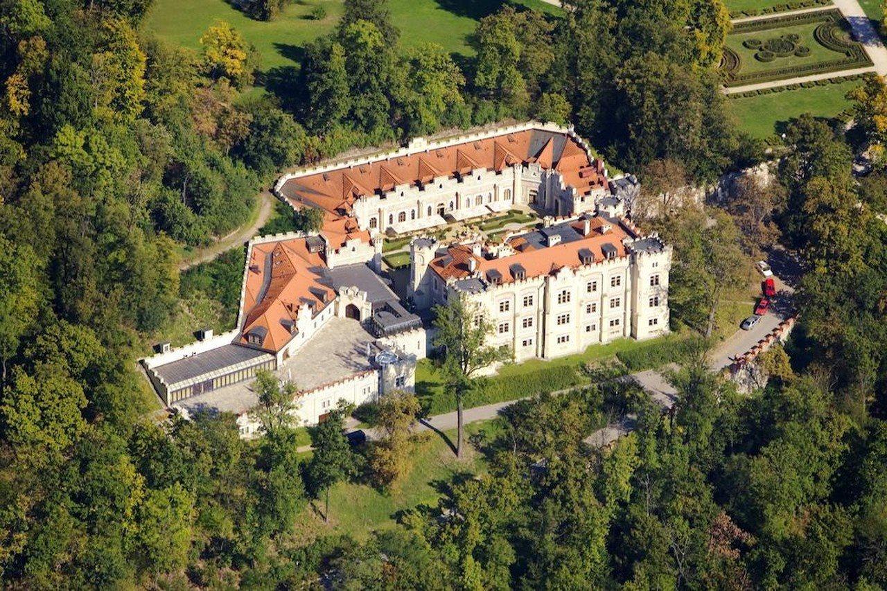 ホテル シュテクル Hluboká nad Vltavou エクステリア 写真