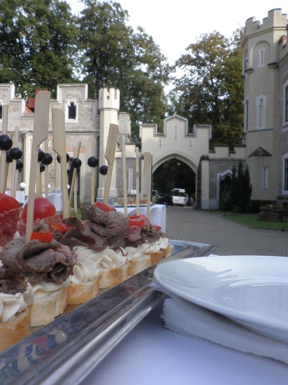 ホテル シュテクル Hluboká nad Vltavou エクステリア 写真